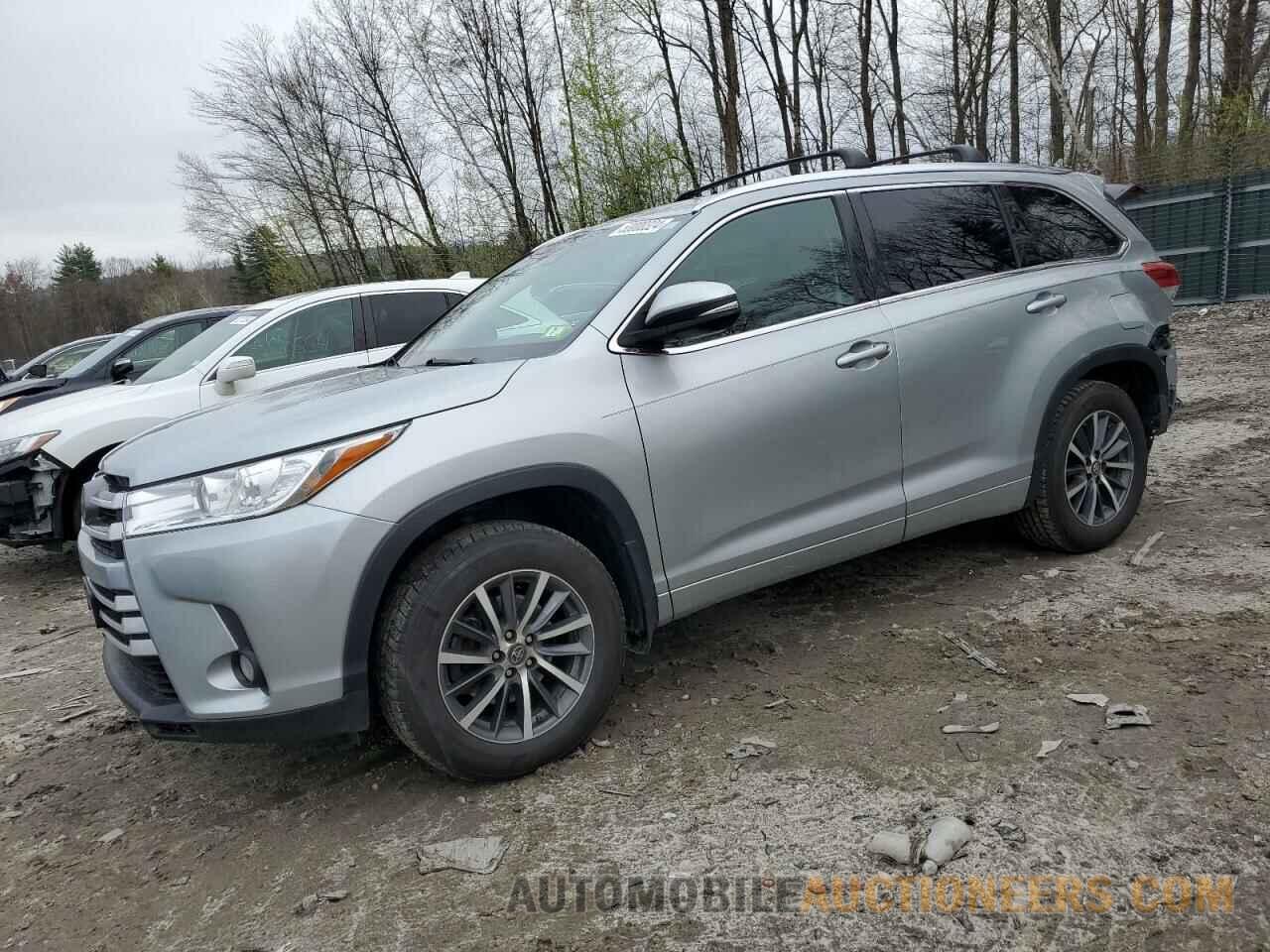 5TDJZRFH5HS398892 TOYOTA HIGHLANDER 2017