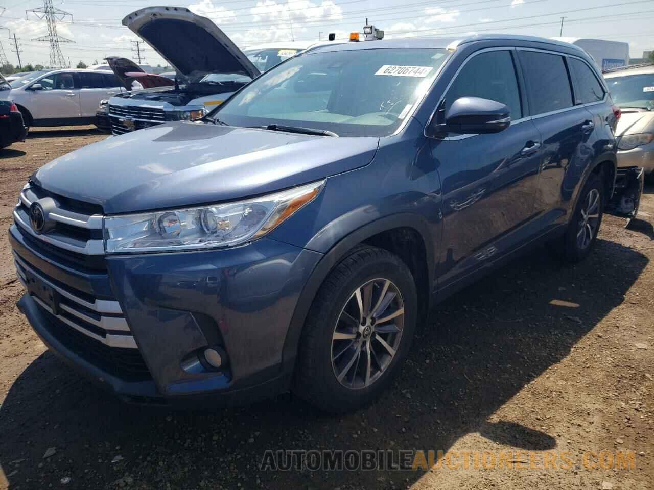 5TDJZRFH5HS425282 TOYOTA HIGHLANDER 2017