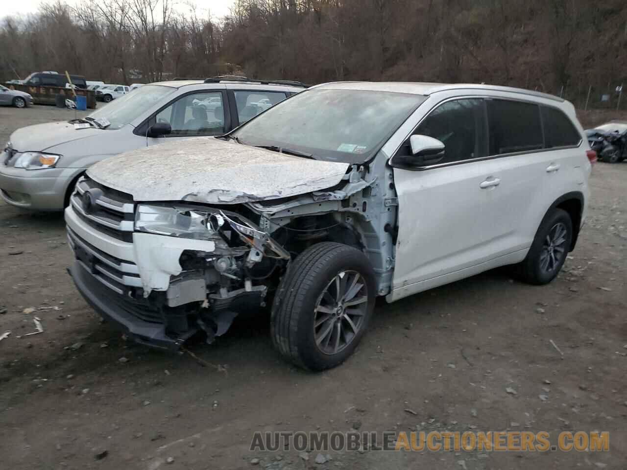 5TDJZRFH5JS543631 TOYOTA HIGHLANDER 2018