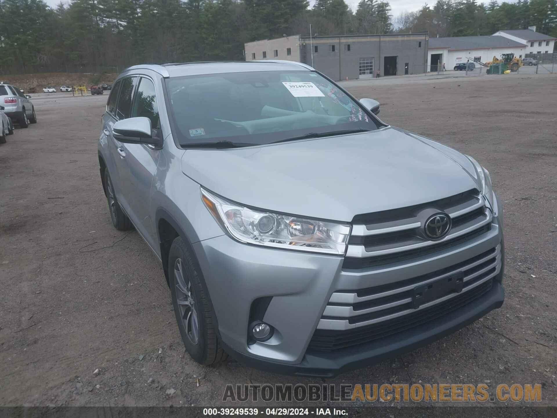 5TDJZRFH5JS544195 TOYOTA HIGHLANDER 2018