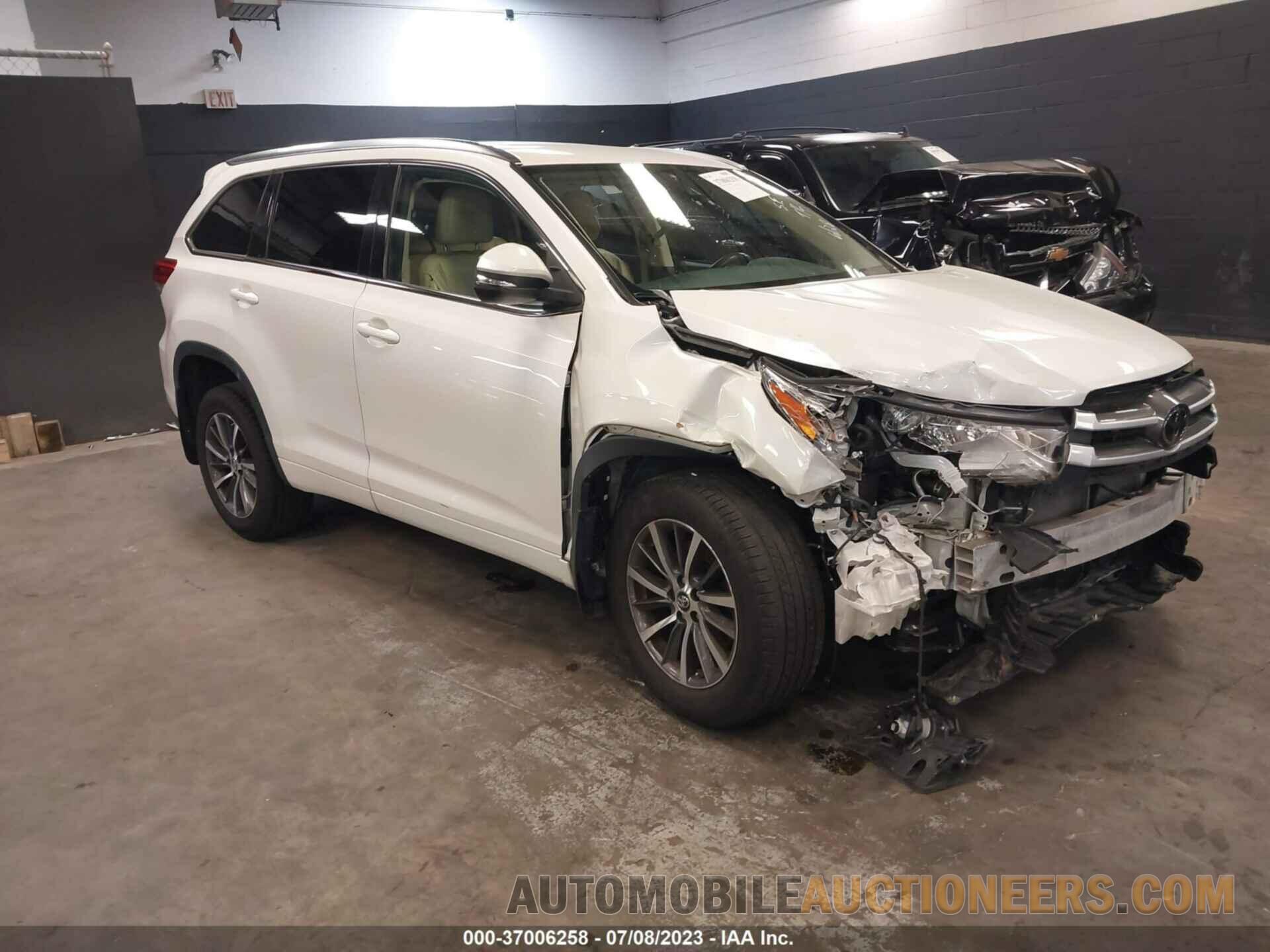 5TDJZRFH5JS550966 TOYOTA HIGHLANDER 2018