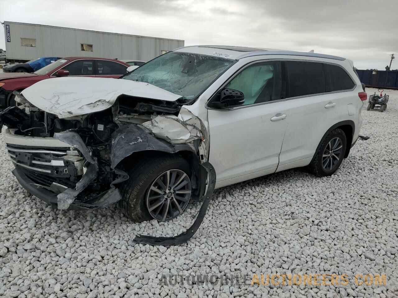 5TDJZRFH5JS807463 TOYOTA HIGHLANDER 2018