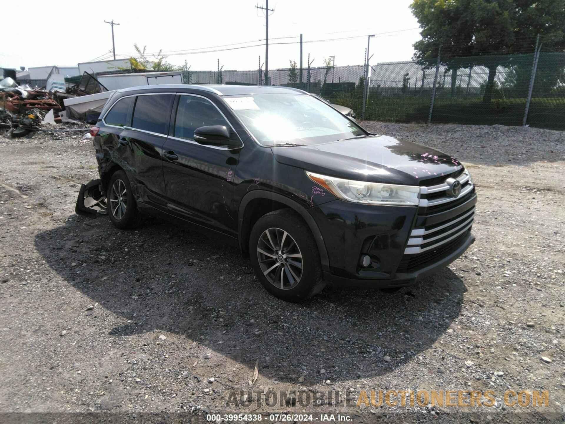 5TDJZRFH5JS820813 TOYOTA HIGHLANDER 2018