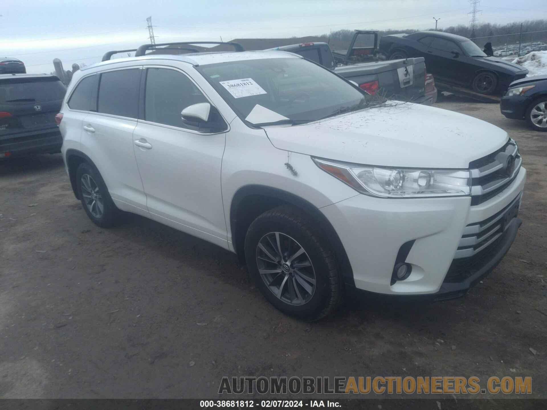 5TDJZRFH5JS850880 TOYOTA HIGHLANDER 2018