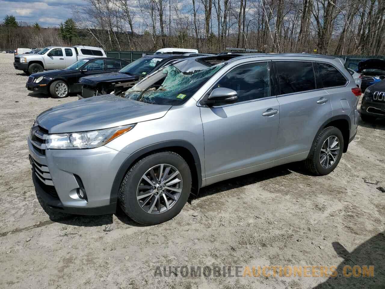 5TDJZRFH5JS883720 TOYOTA HIGHLANDER 2018