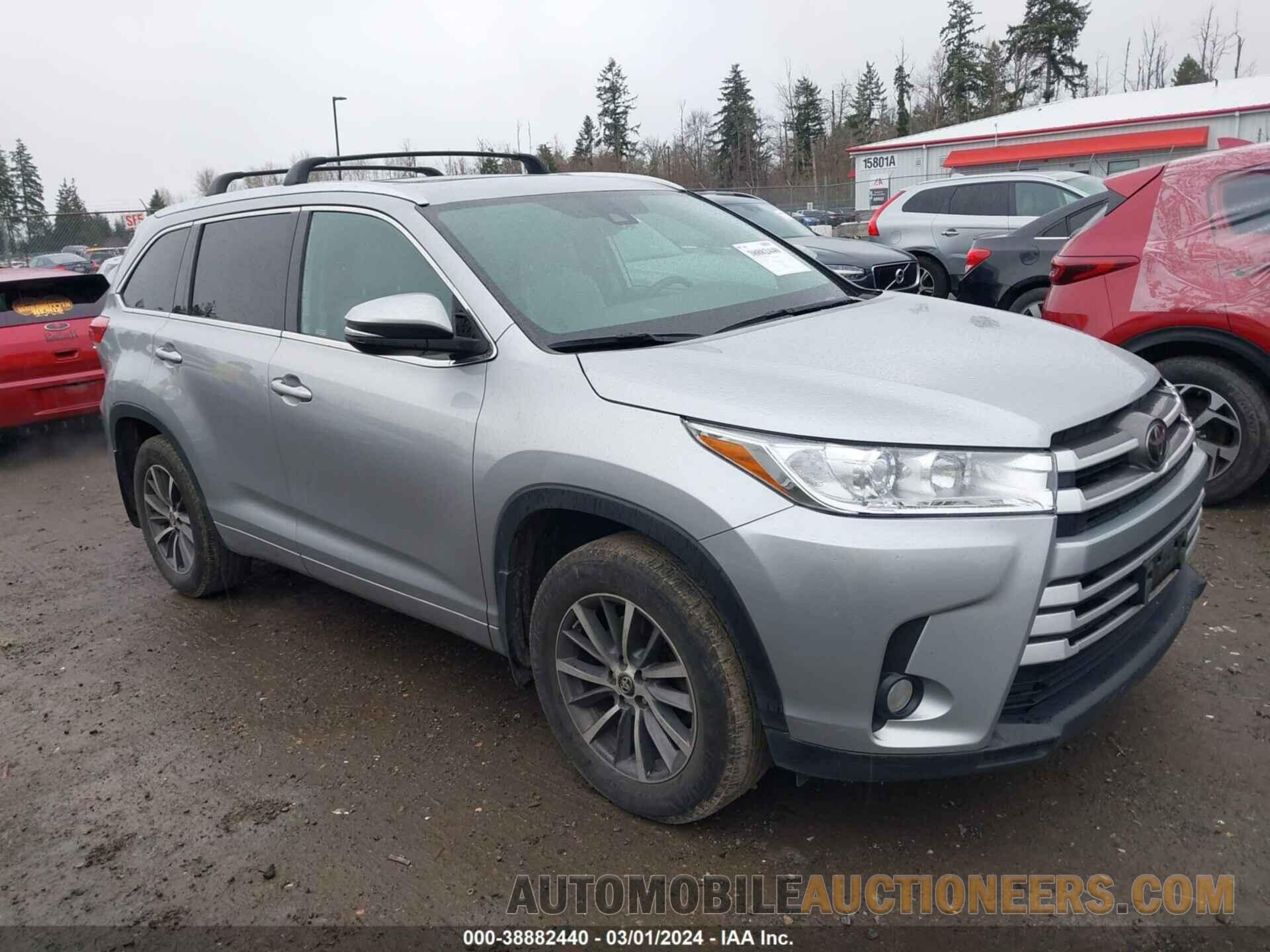 5TDJZRFH5JS900631 TOYOTA HIGHLANDER 2018