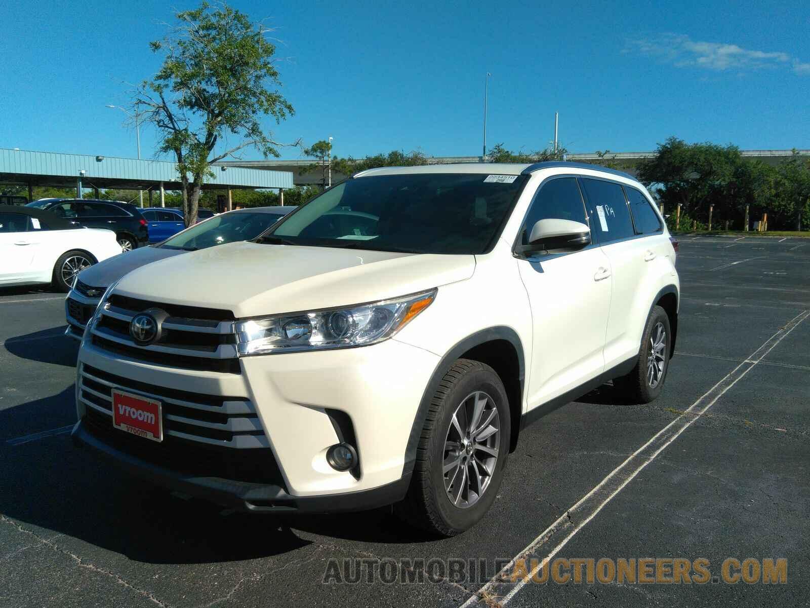 5TDJZRFH5KS585220 Toyota Highlander 2019