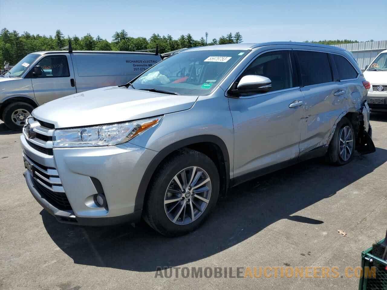 5TDJZRFH5KS596136 TOYOTA HIGHLANDER 2019