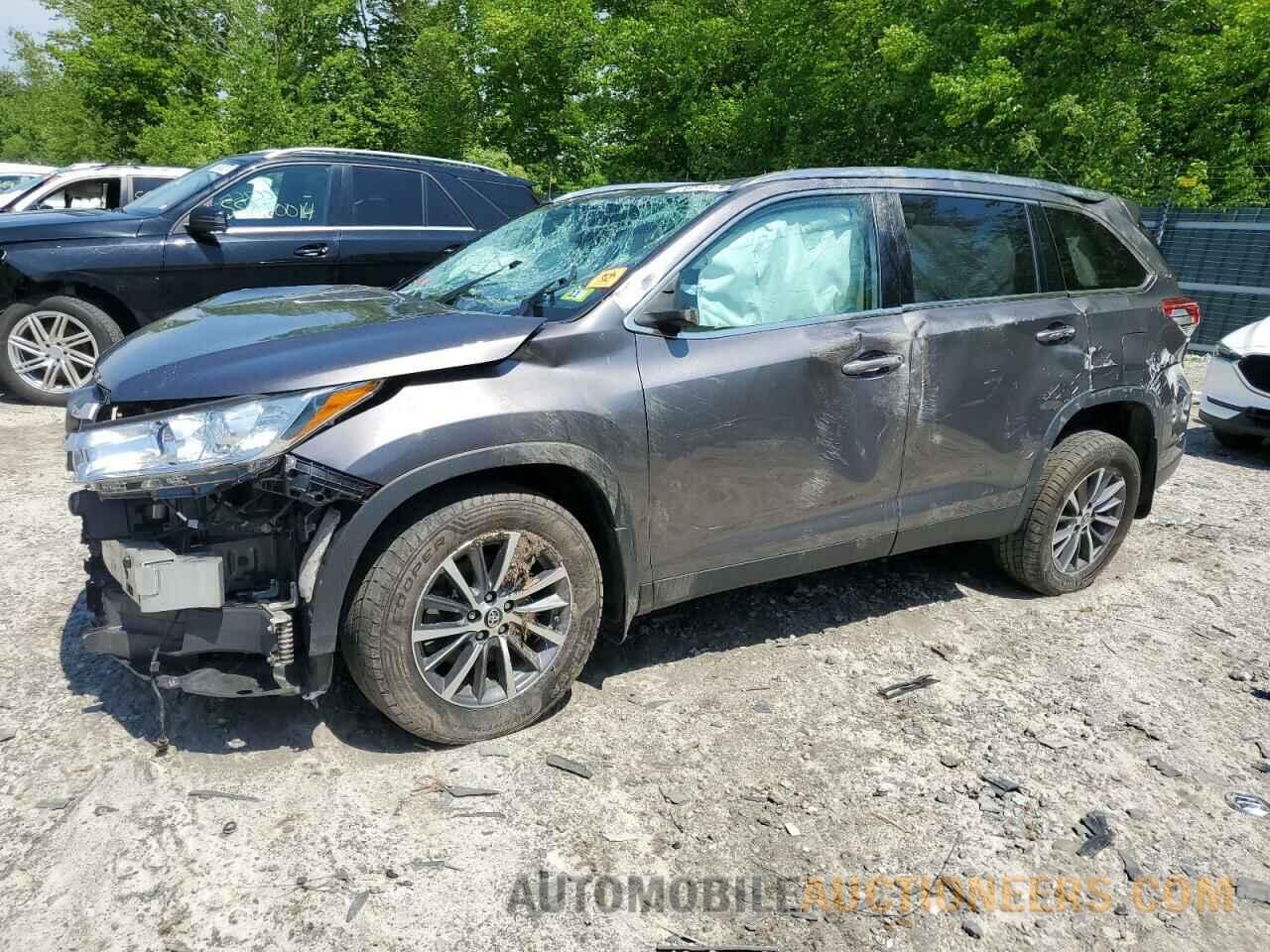 5TDJZRFH5KS613372 TOYOTA HIGHLANDER 2019