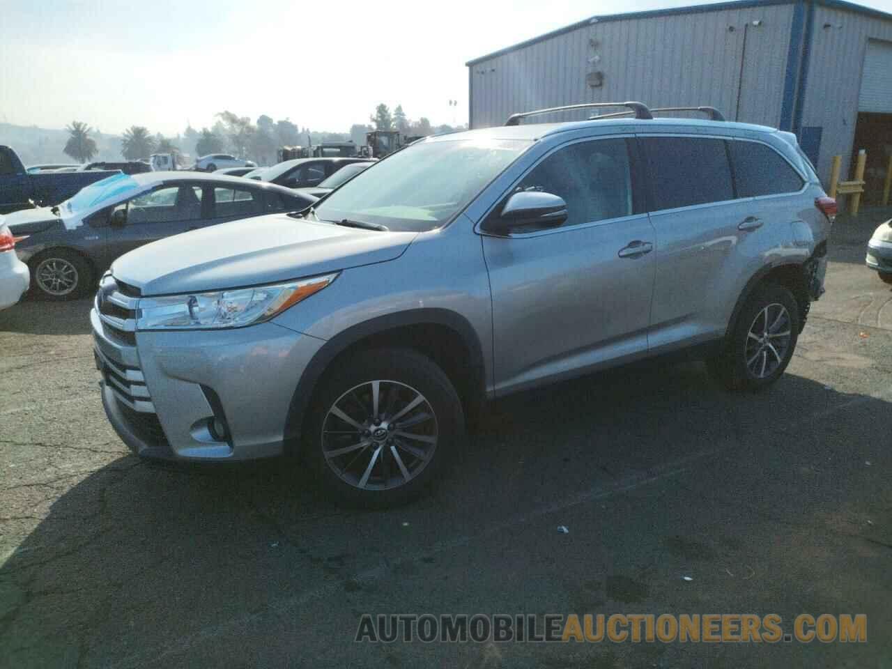 5TDJZRFH5KS624856 TOYOTA HIGHLANDER 2019