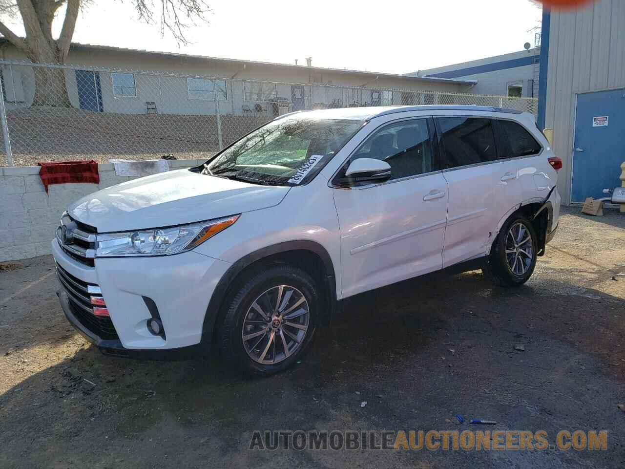 5TDJZRFH5KS627028 TOYOTA HIGHLANDER 2019