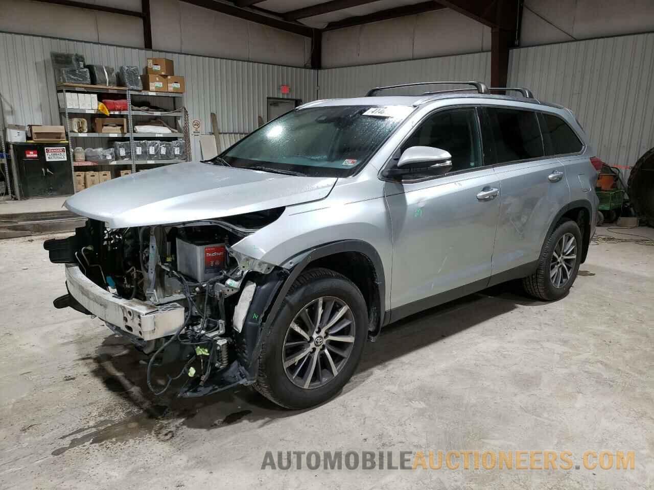 5TDJZRFH5KS920623 TOYOTA HIGHLANDER 2019