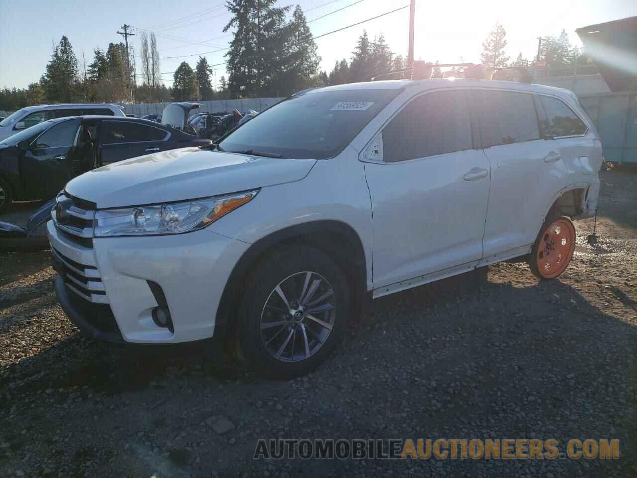 5TDJZRFH5KS933372 TOYOTA HIGHLANDER 2019