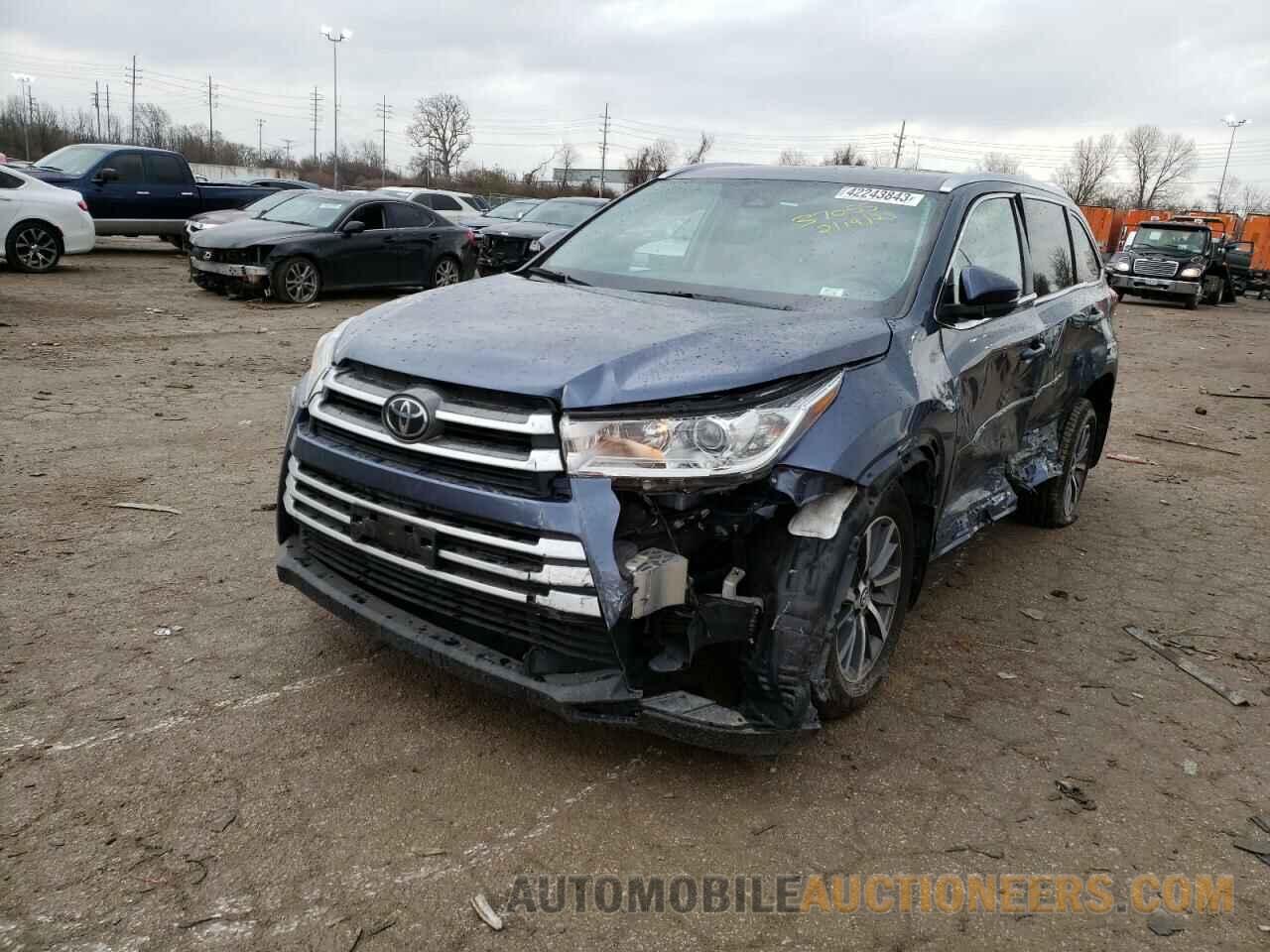 5TDJZRFH5KS939513 TOYOTA HIGHLANDER 2019