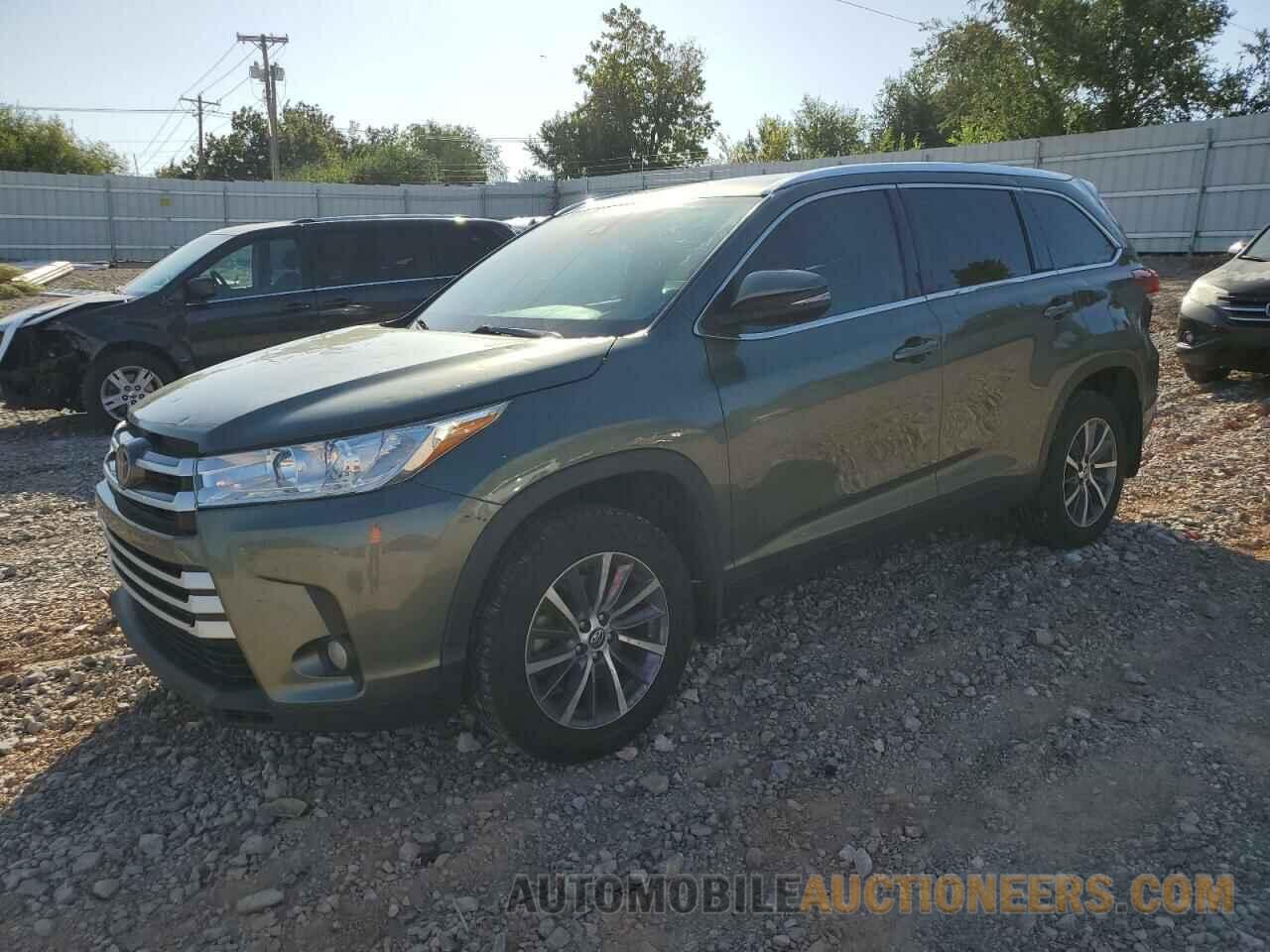 5TDJZRFH5KS945618 TOYOTA HIGHLANDER 2019