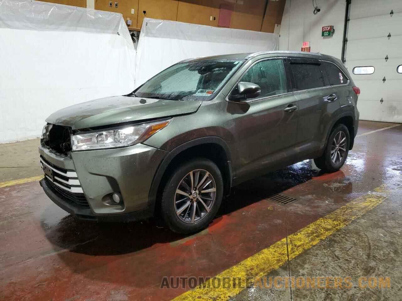 5TDJZRFH5KS955355 TOYOTA HIGHLANDER 2019