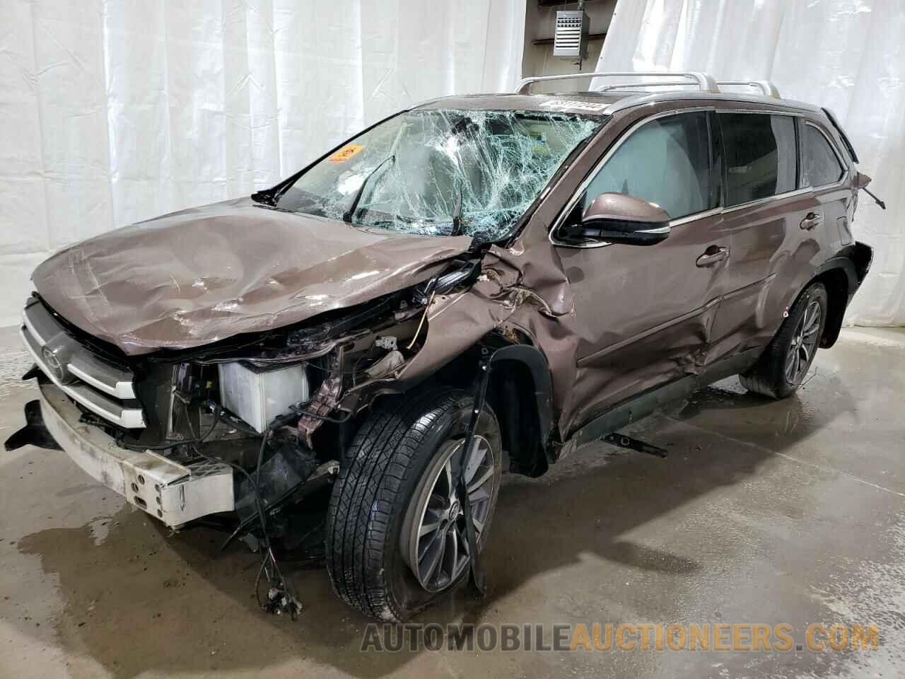 5TDJZRFH5KS966050 TOYOTA HIGHLANDER 2019