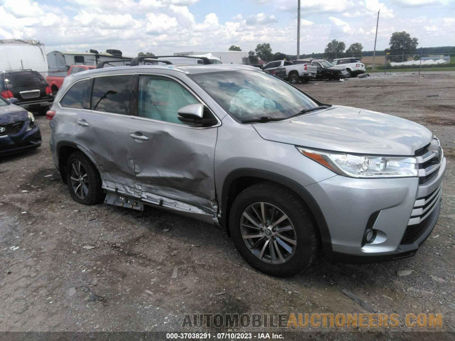 5TDJZRFH6HS365920 TOYOTA HIGHLANDER 2017