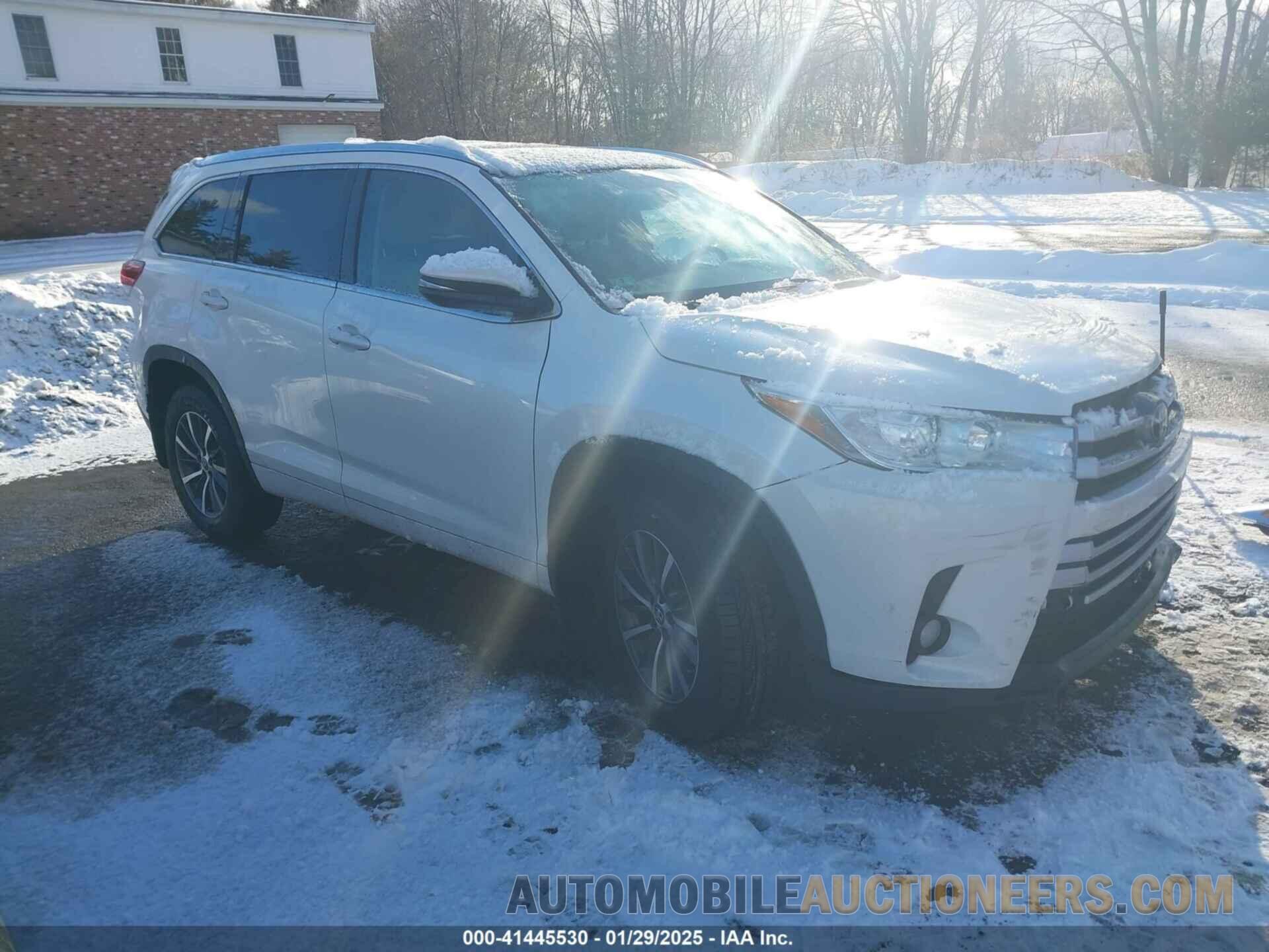 5TDJZRFH6HS372754 TOYOTA HIGHLANDER 2017