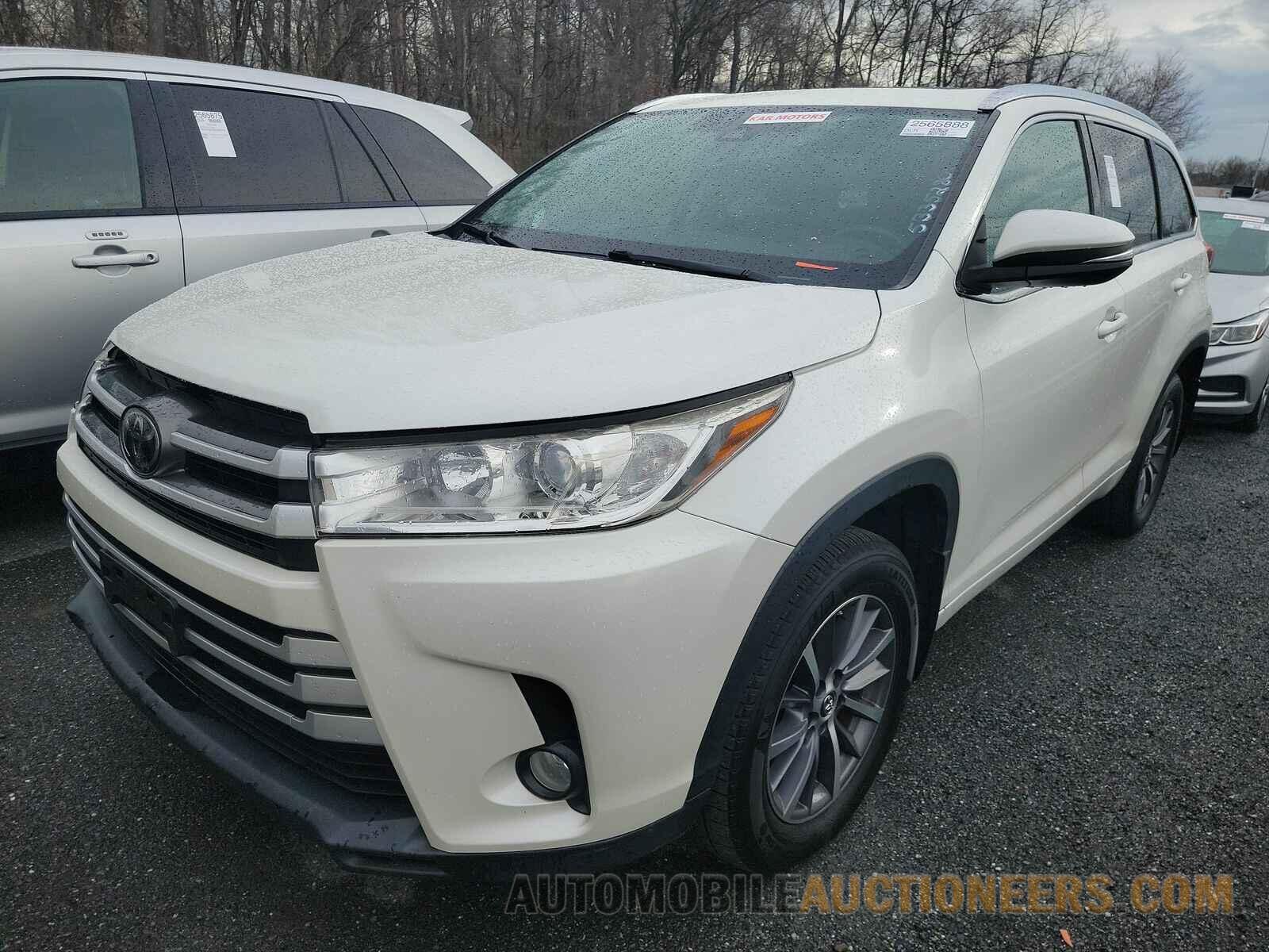 5TDJZRFH6HS384418 Toyota Highlander 2017