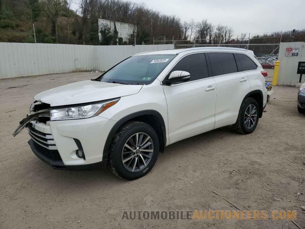 5TDJZRFH6HS418213 TOYOTA HIGHLANDER 2017