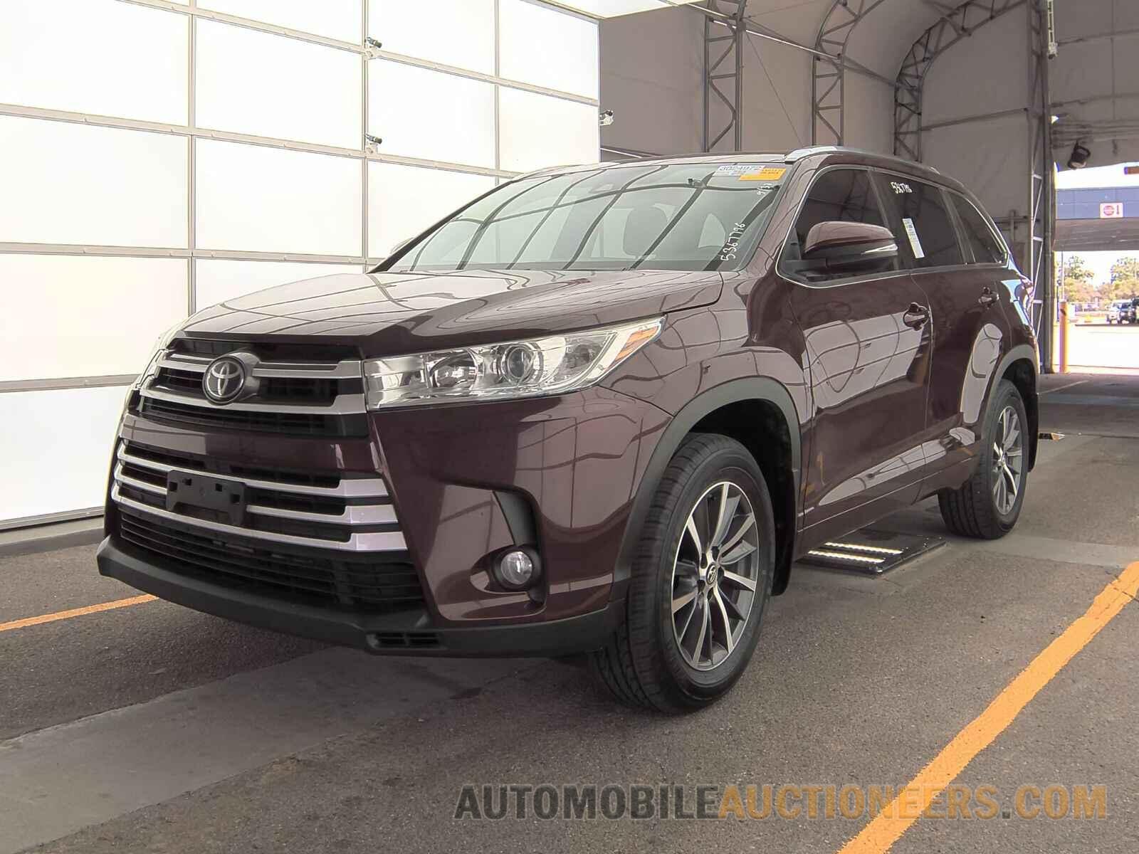 5TDJZRFH6HS422438 Toyota Highlander 2017