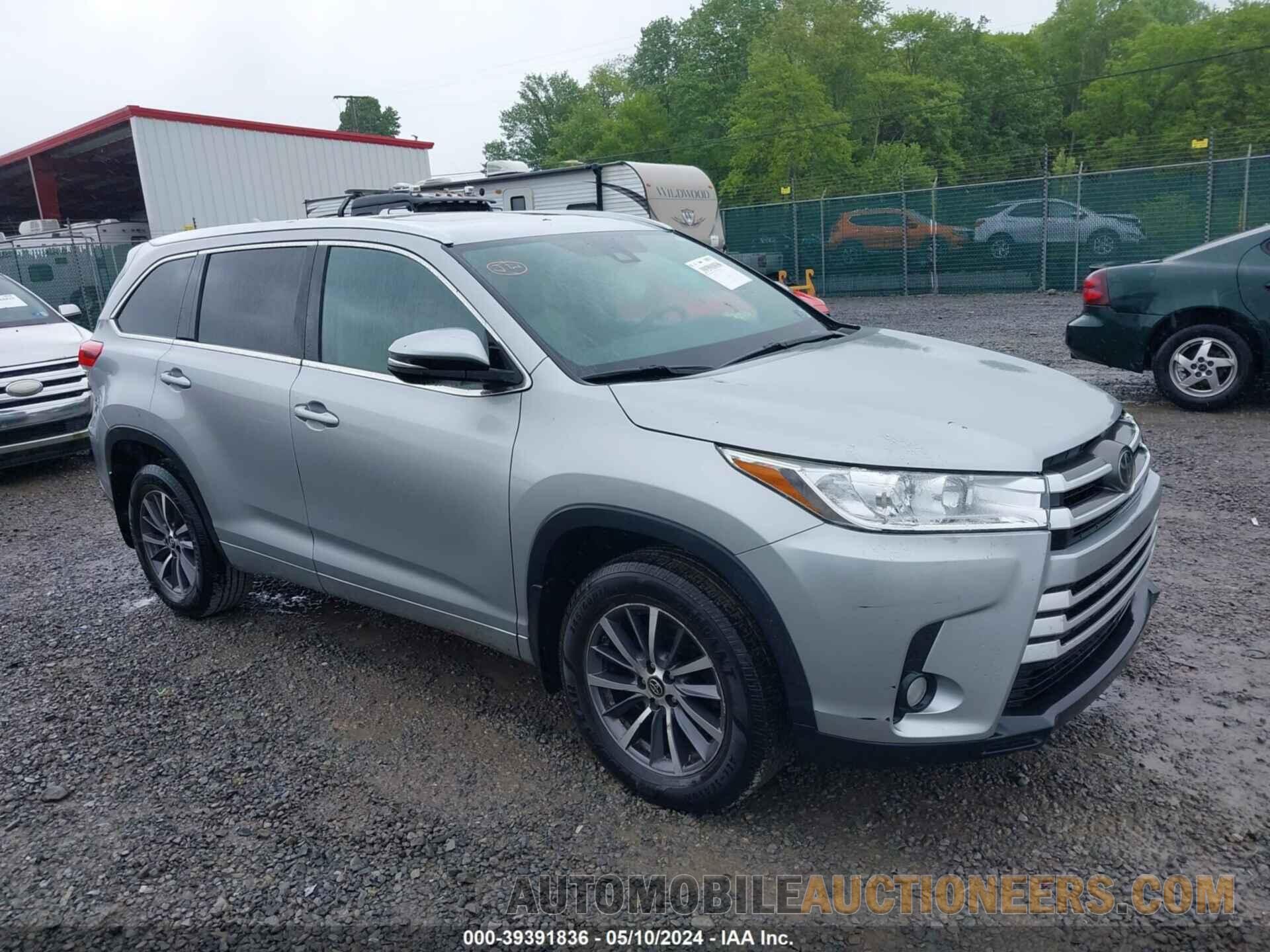 5TDJZRFH6HS433214 TOYOTA HIGHLANDER 2017