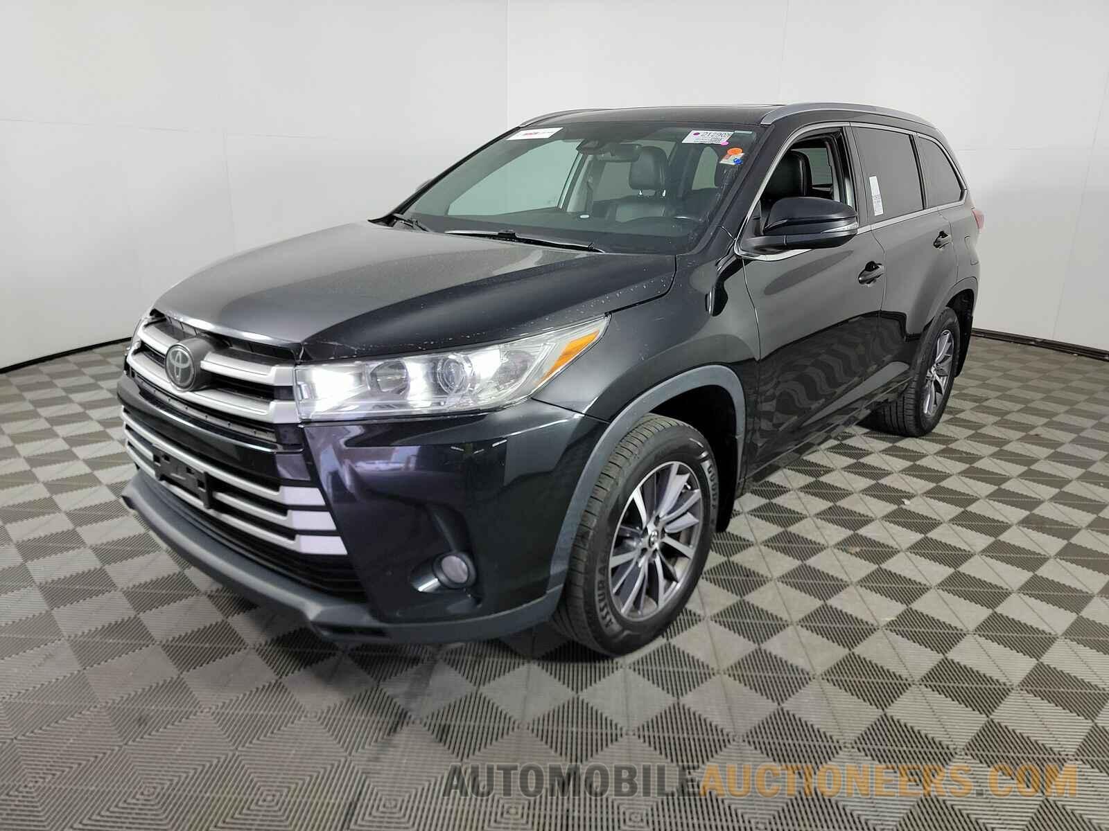 5TDJZRFH6HS441569 Toyota Highlander 2017