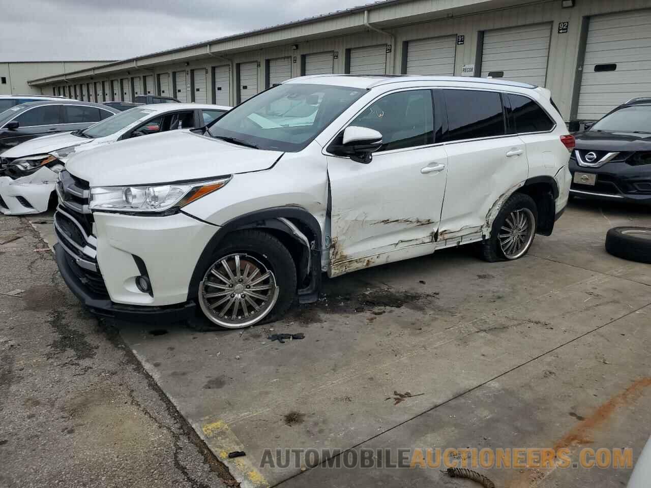 5TDJZRFH6HS462082 TOYOTA HIGHLANDER 2017