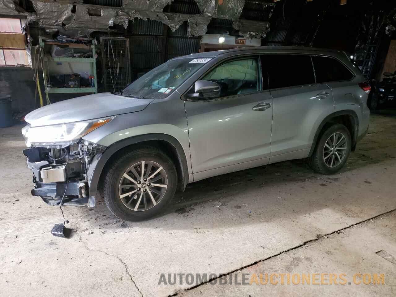 5TDJZRFH6JS496609 TOYOTA HIGHLANDER 2018