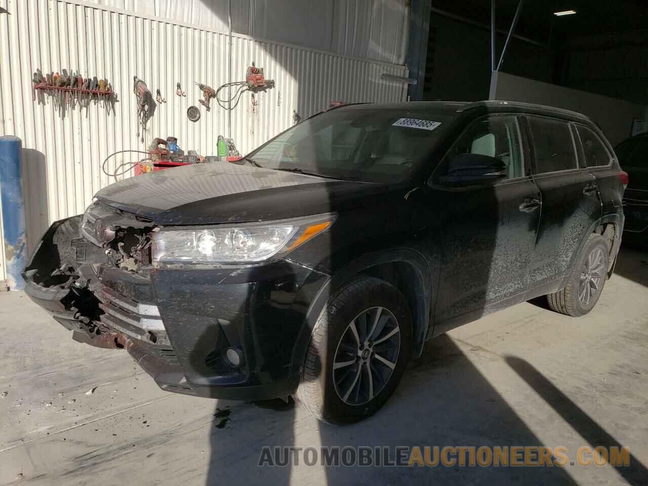 5TDJZRFH6JS539605 TOYOTA HIGHLANDER 2018