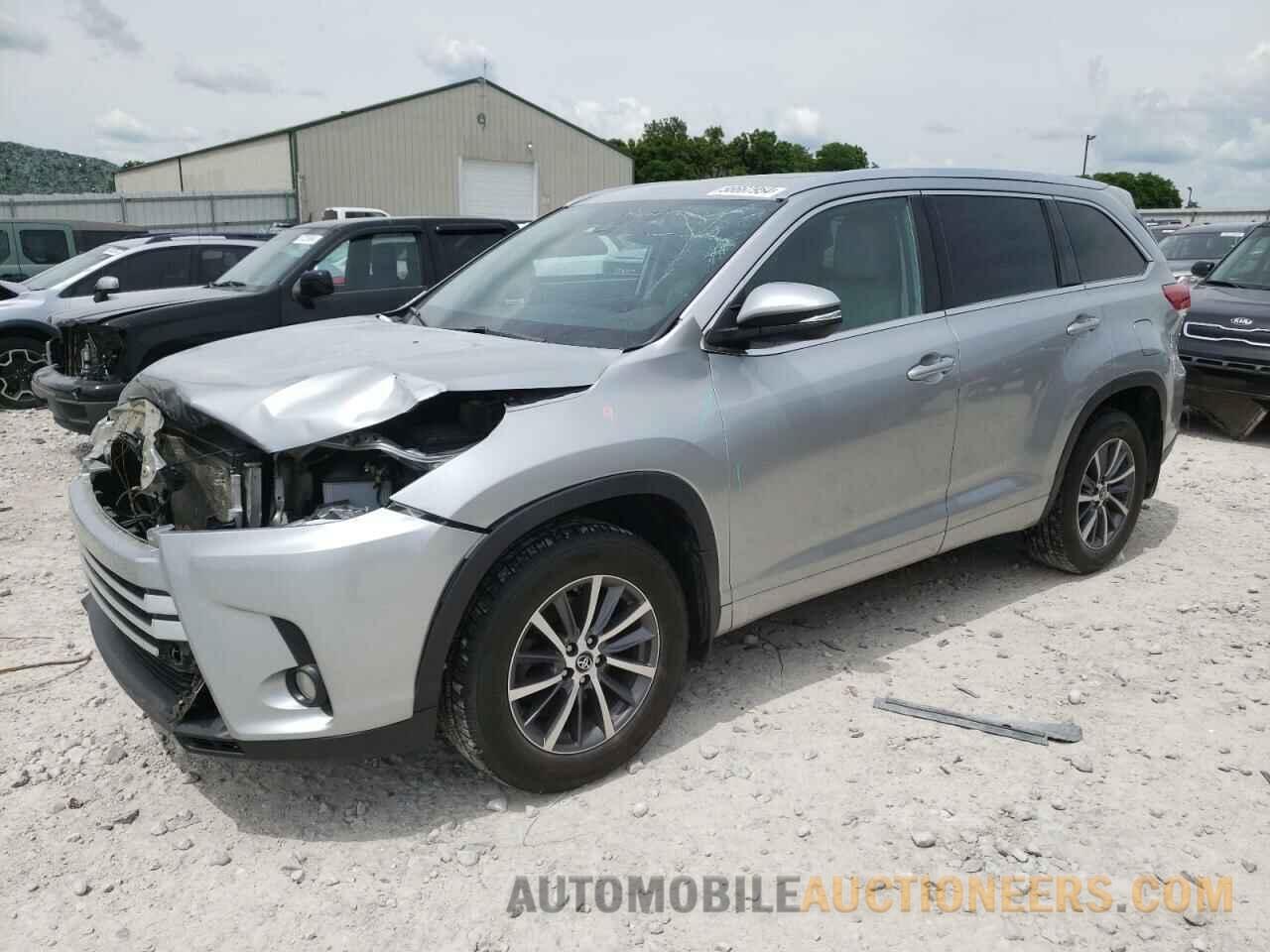 5TDJZRFH6JS556940 TOYOTA HIGHLANDER 2018