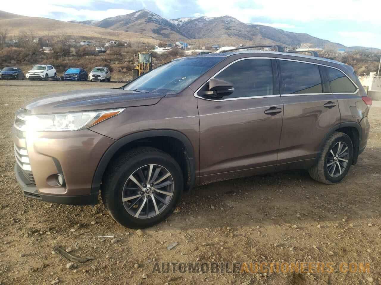 5TDJZRFH6JS806192 TOYOTA HIGHLANDER 2018