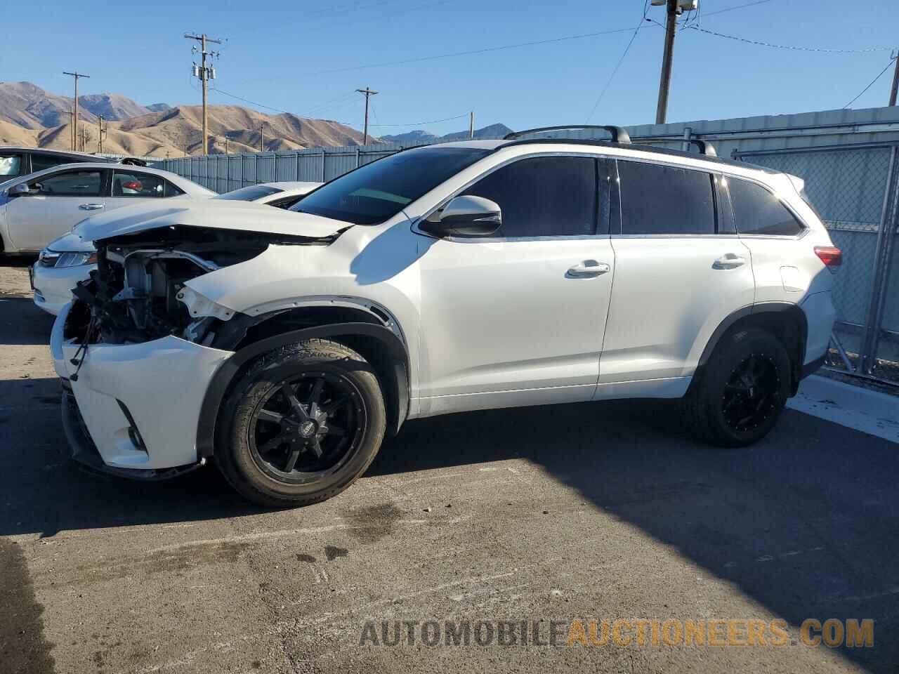 5TDJZRFH6JS812574 TOYOTA HIGHLANDER 2018