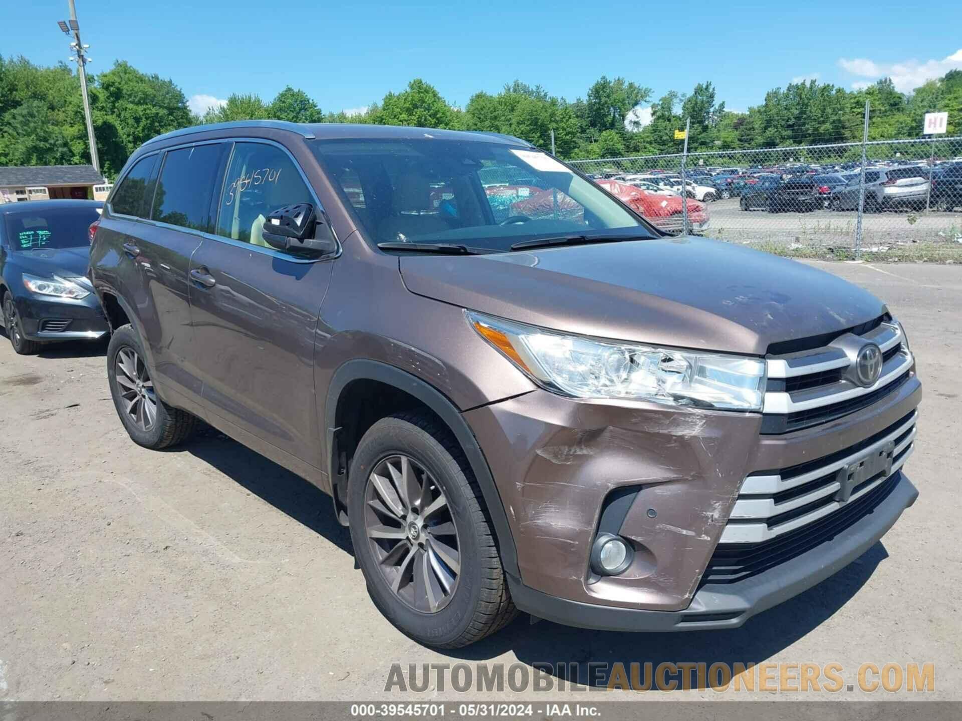 5TDJZRFH6JS829049 TOYOTA HIGHLANDER 2018