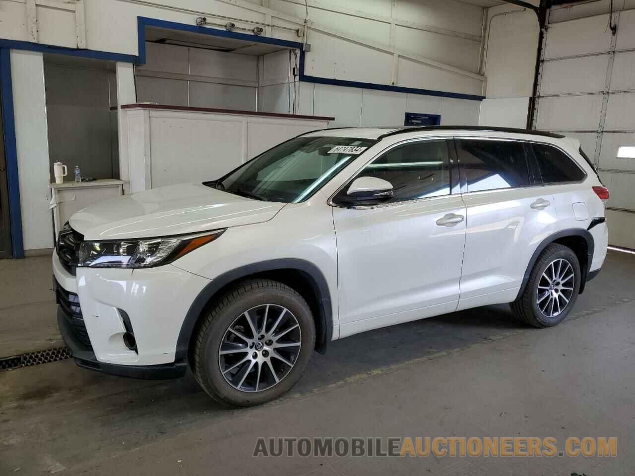 5TDJZRFH6JS840388 TOYOTA HIGHLANDER 2018