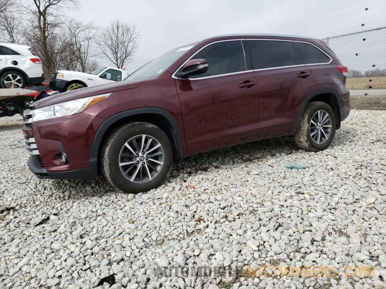 5TDJZRFH6JS843145 TOYOTA HIGHLANDER 2018