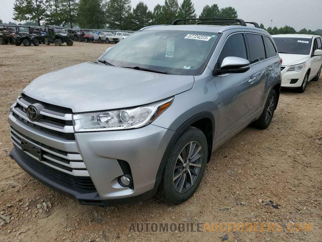 5TDJZRFH6JS856963 TOYOTA HIGHLANDER 2018