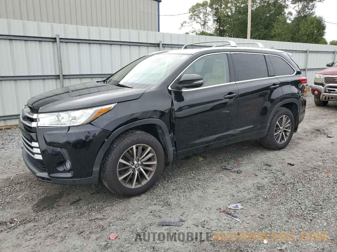 5TDJZRFH6JS880518 TOYOTA HIGHLANDER 2018