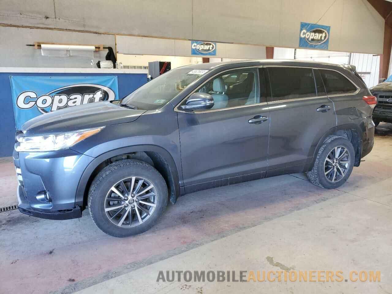 5TDJZRFH6JS885167 TOYOTA HIGHLANDER 2018