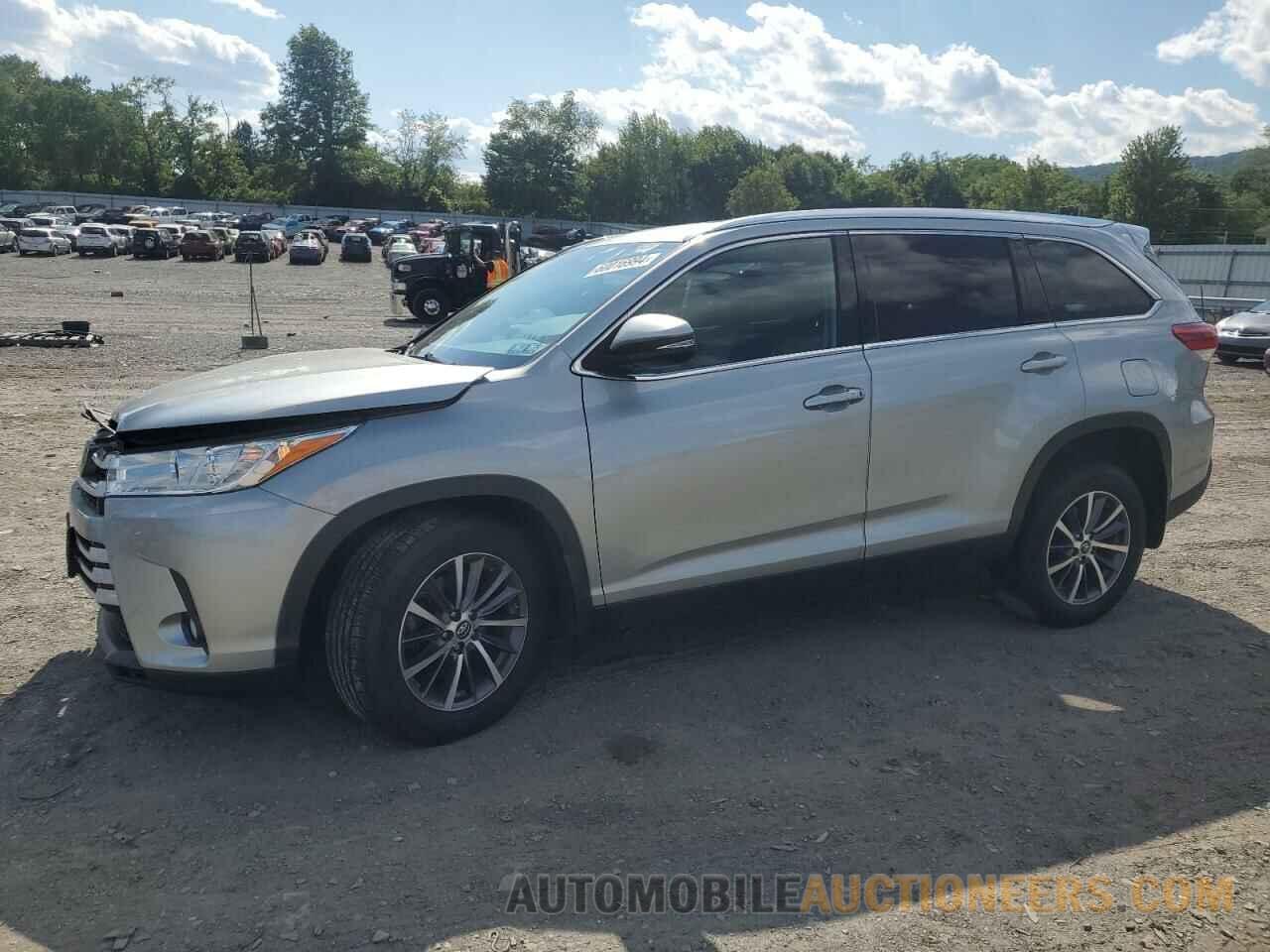 5TDJZRFH6KS562805 TOYOTA HIGHLANDER 2019