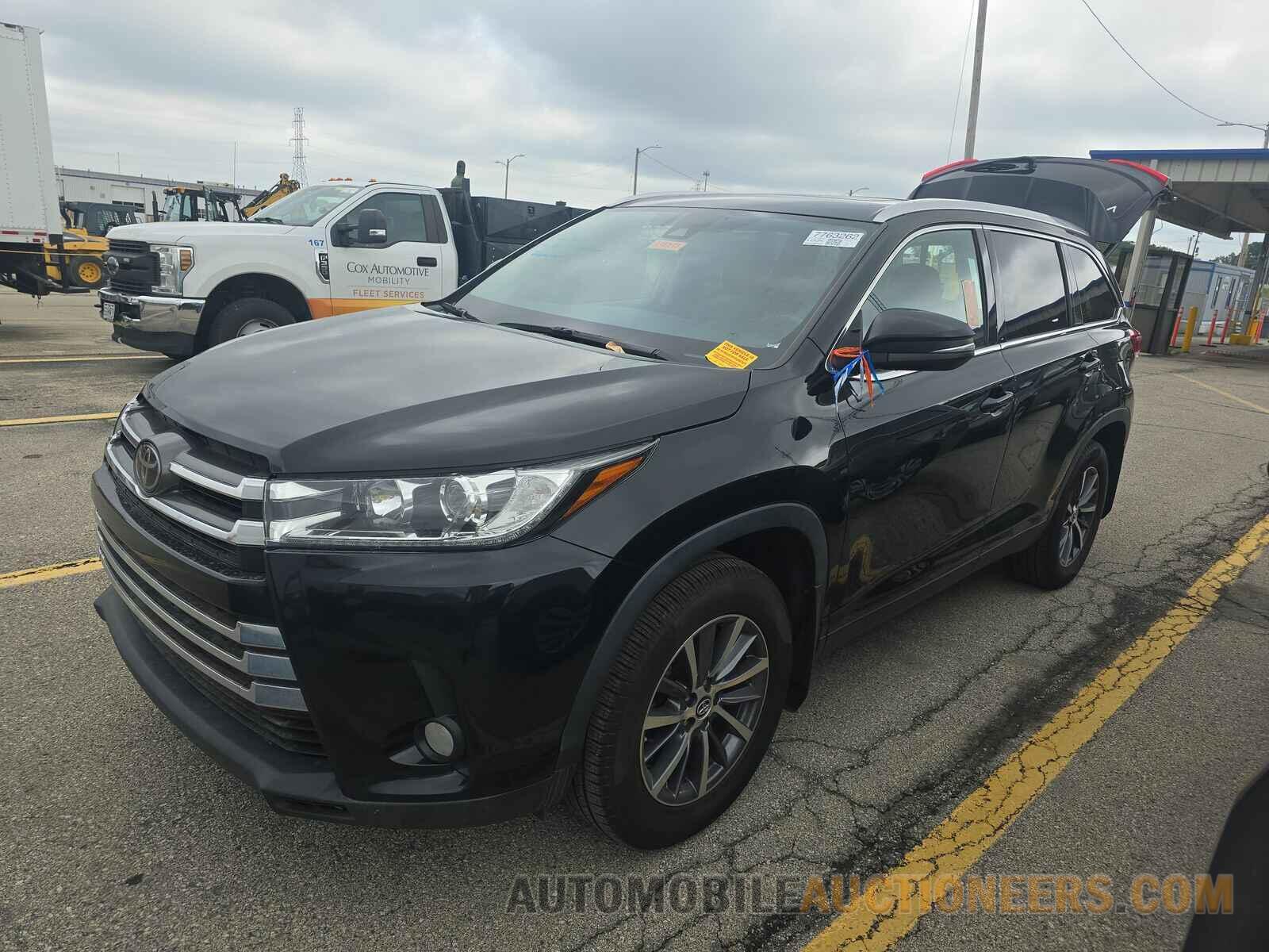 5TDJZRFH6KS568233 Toyota Highlander 2019