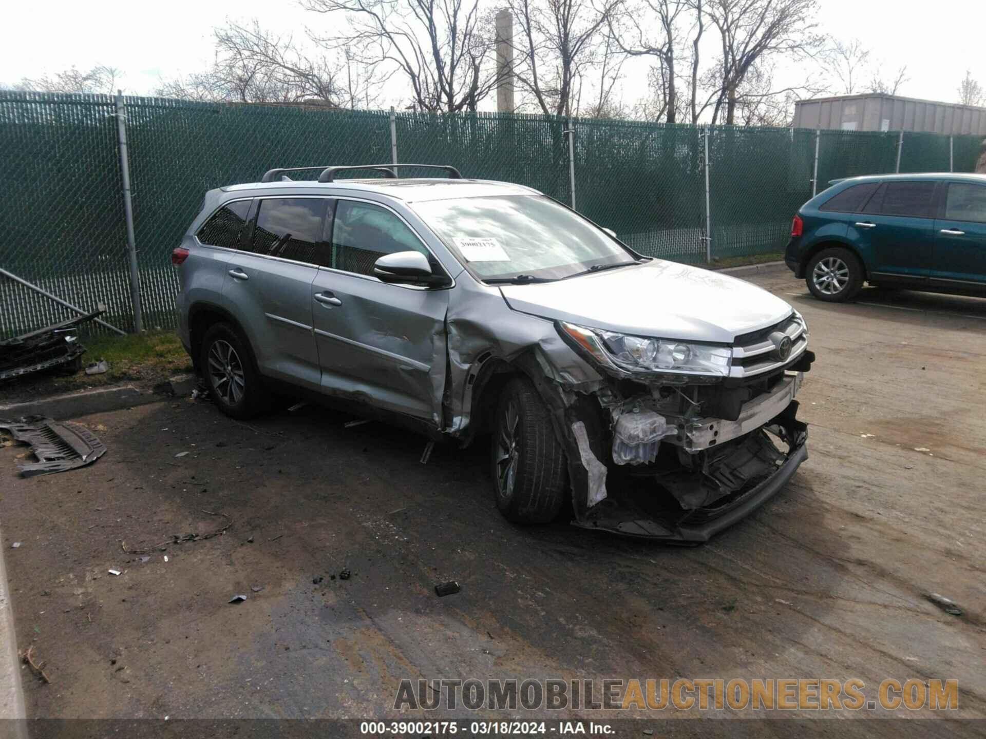 5TDJZRFH6KS577661 TOYOTA HIGHLANDER 2019