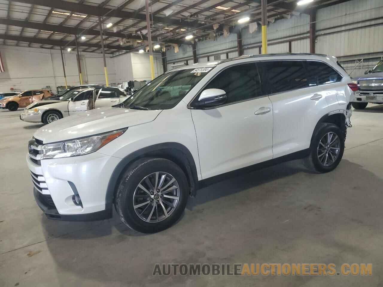 5TDJZRFH6KS587946 TOYOTA HIGHLANDER 2019