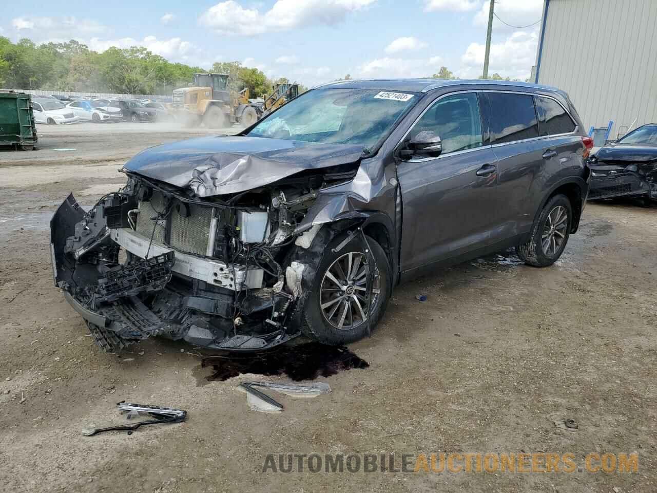 5TDJZRFH6KS589678 TOYOTA HIGHLANDER 2019