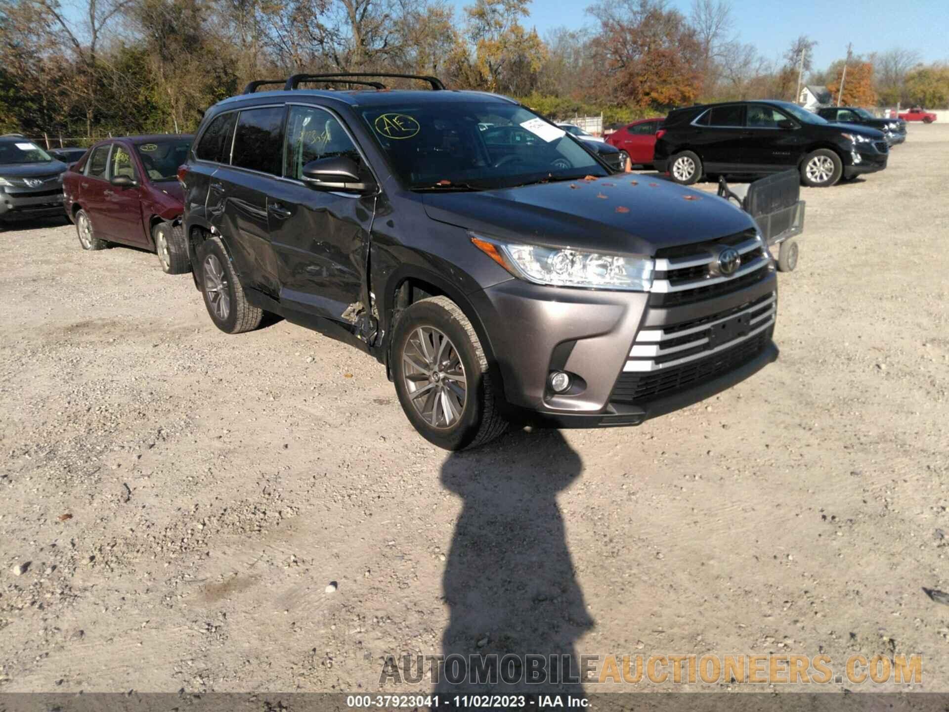 5TDJZRFH6KS589860 TOYOTA HIGHLANDER 2019