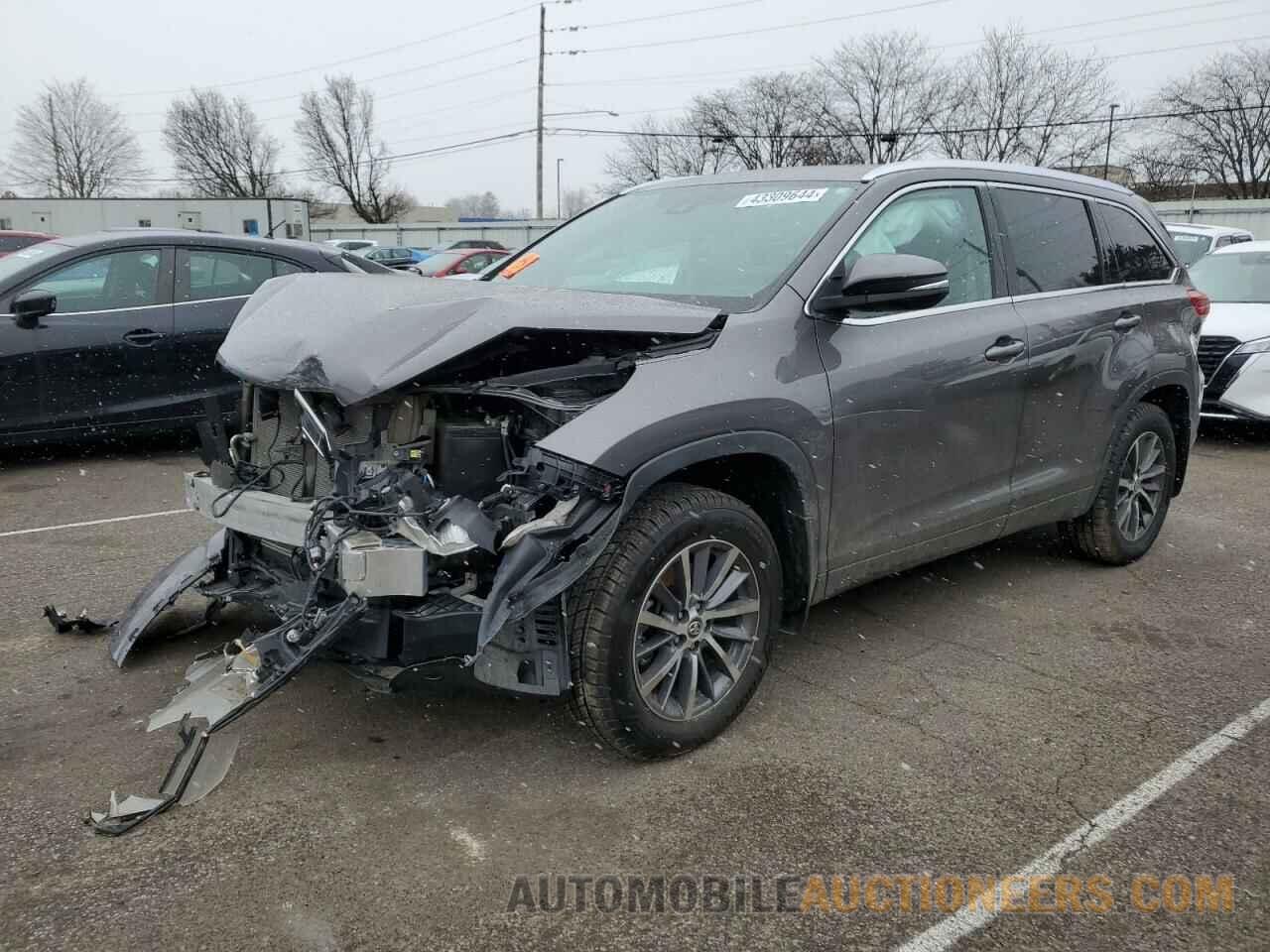 5TDJZRFH6KS617205 TOYOTA HIGHLANDER 2019