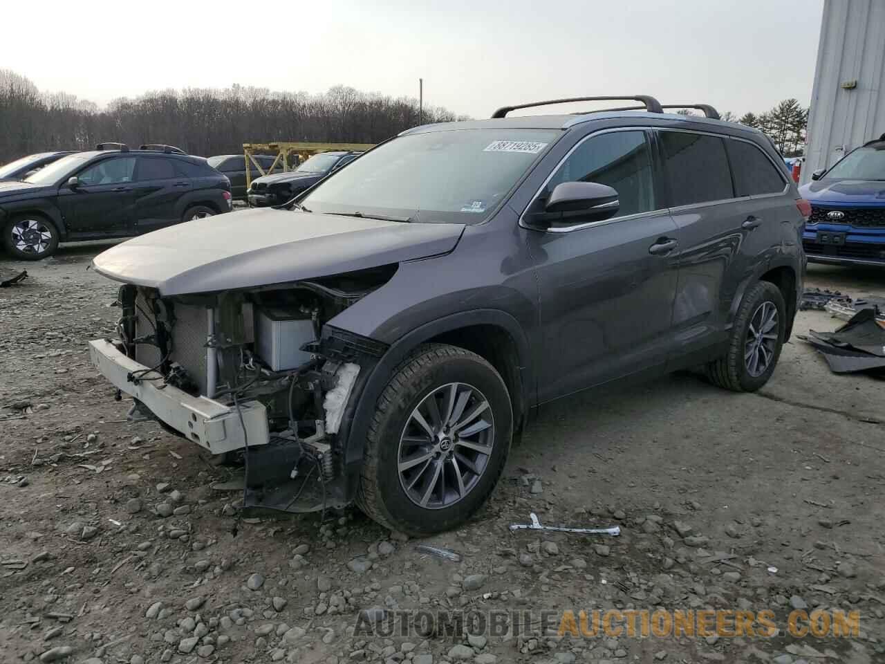 5TDJZRFH6KS621092 TOYOTA HIGHLANDER 2019