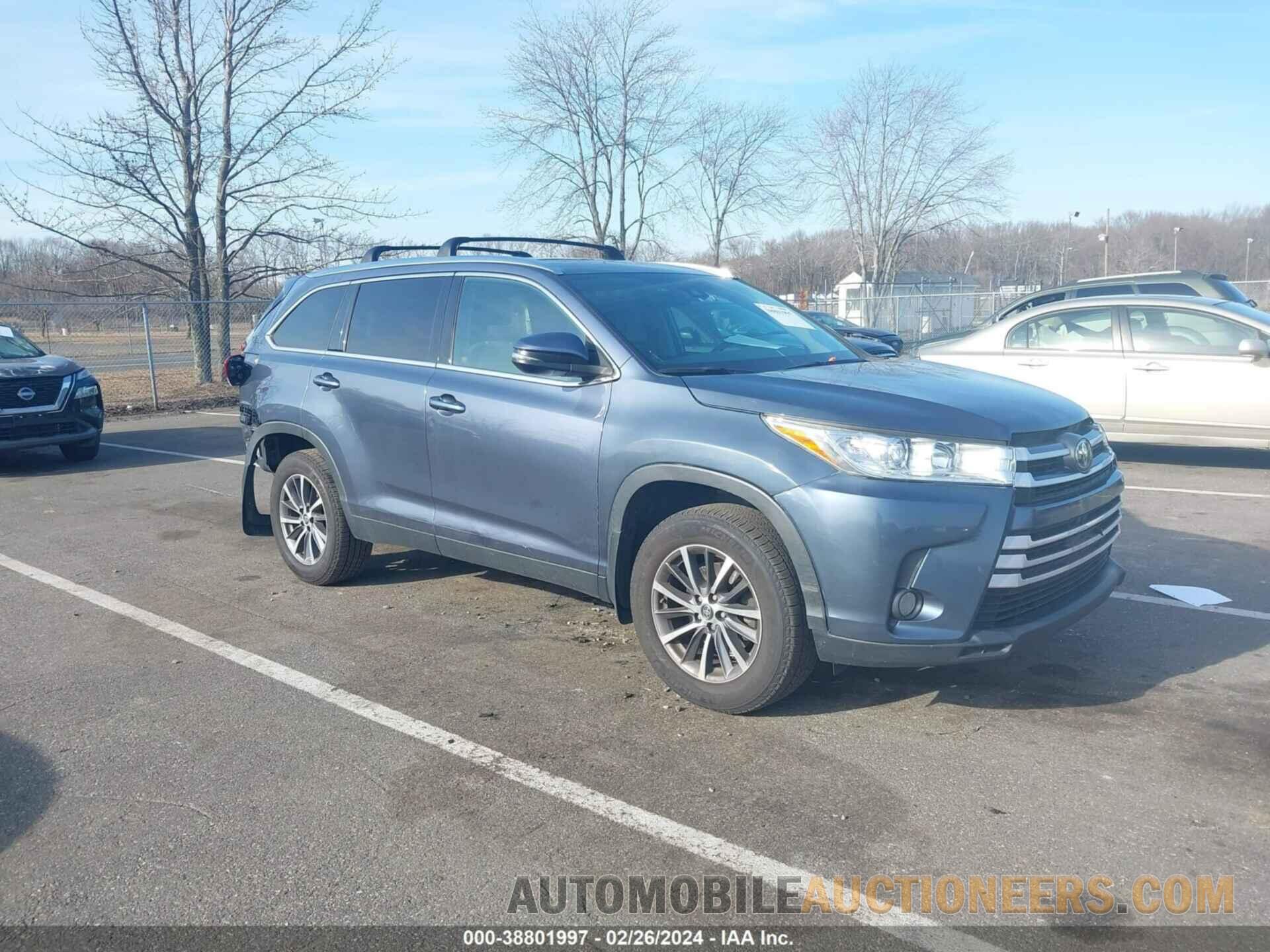 5TDJZRFH6KS710774 TOYOTA HIGHLANDER 2019