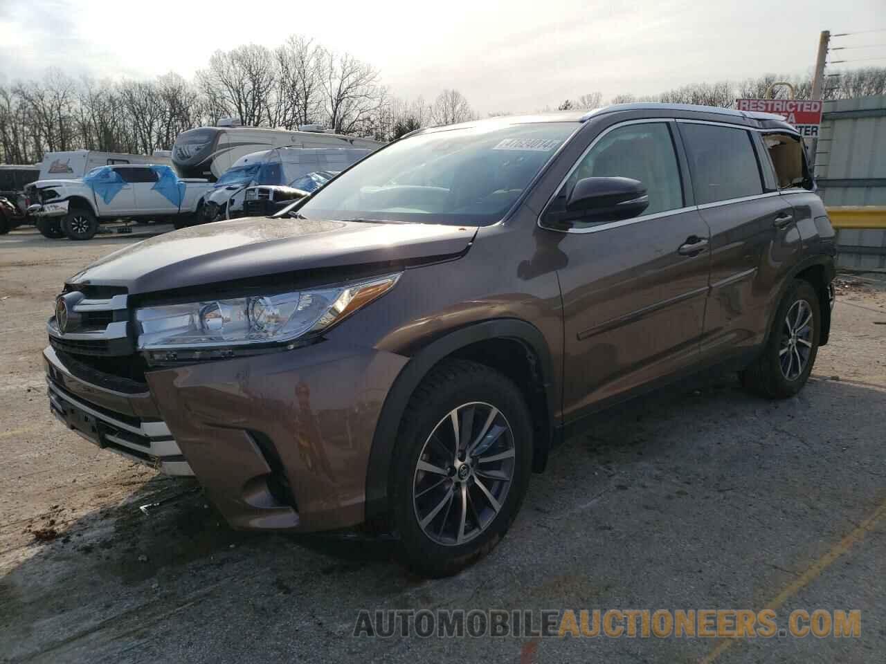 5TDJZRFH6KS711861 TOYOTA HIGHLANDER 2019